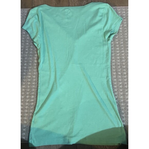 Lot of 2 - Womens Old Navy Short Sleeve Henley Shirts, Size Small Green And Tan - Picture 3 of 3